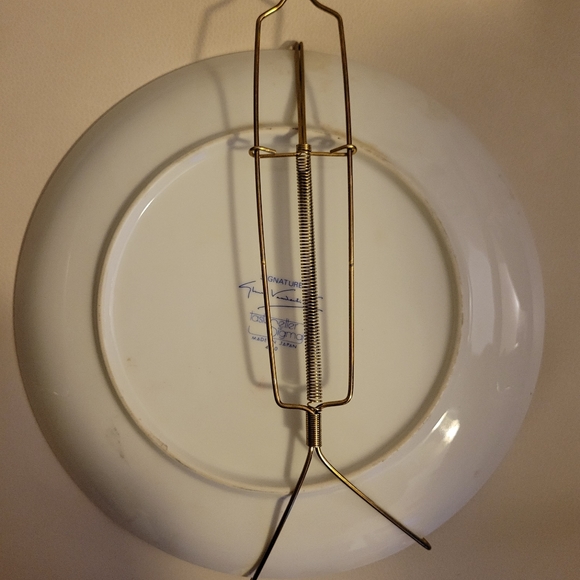 Vintage Collage Design Gloria Vanderbilt Plate ~ Token of Friendship & Love - Picture 4 of 16